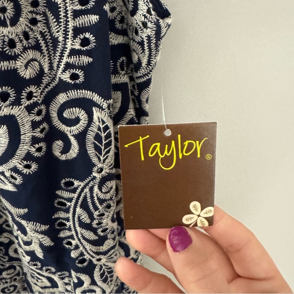 NWT Taylor Navy Eyelet Embroidered A-Line Sleeveless Dress with Scalloped Trim - Picture 5 of 11